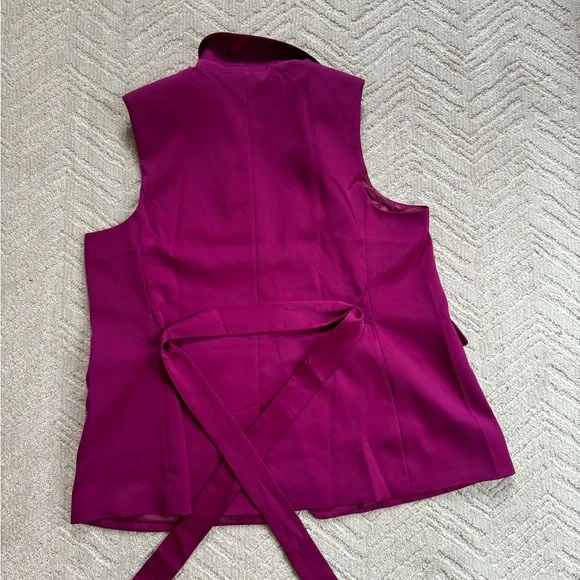 Banana Republic size 18 Sleeveless Belted Vest NWT - Picture 2 of 8